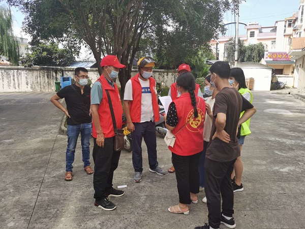 2020.9.28日党员到丙午社区开展疫情防控工作