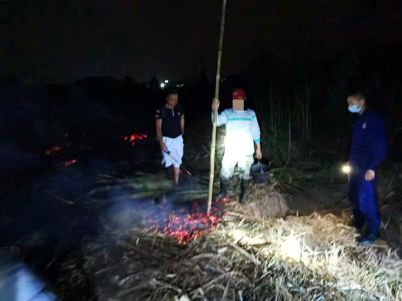 f8b28ae201ed2ae688fb1043ef8ac0a_副本