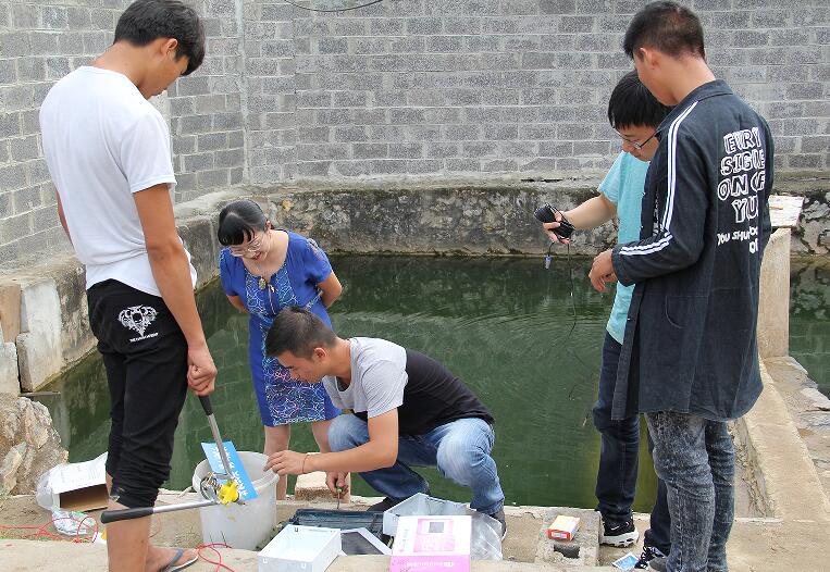 3AJ~(@~CVEBDON_UX2N9H~R