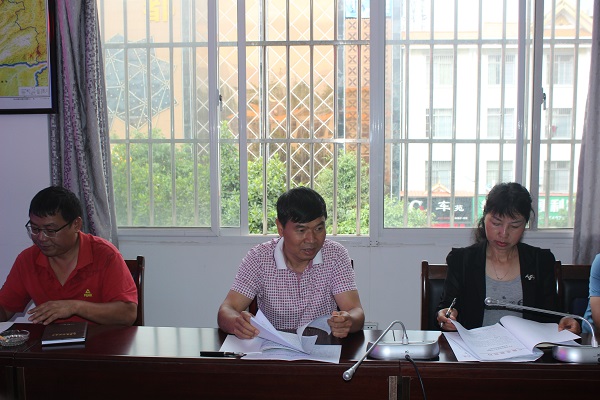 2020.5.26州防震减灾局检查组到芒市检查指导工作图片3