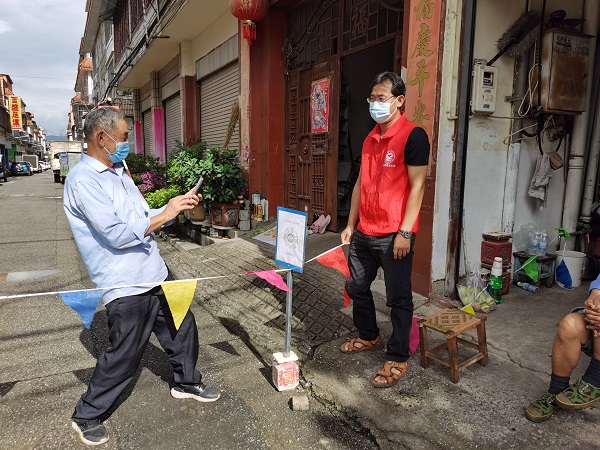 10.6参与丙门社区开展疫情防控工作