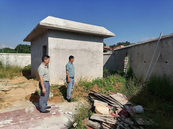 2020年10月14日，局领导班子到国家预警基准站视察项目建设情况