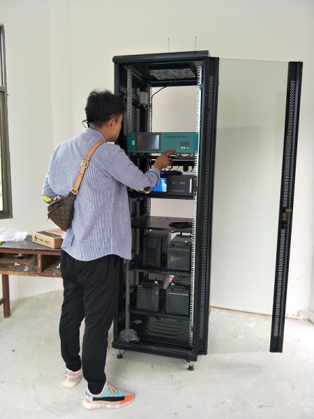 2020.9.27日到遮放台站巡查站台工作1