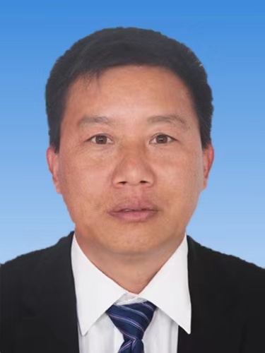 王文龙正规照（蓝色底）