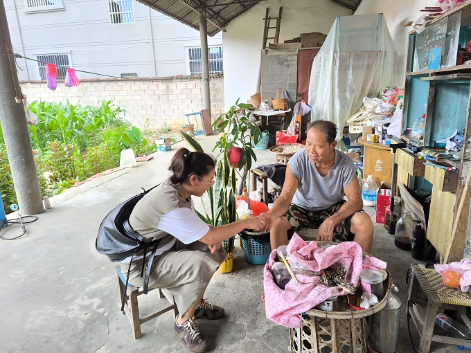 7.17党群服务中心到弄么入户残疾人