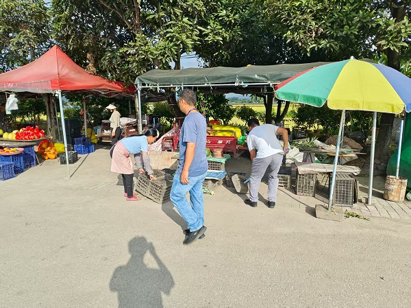 9.11芒那路清理占道经营