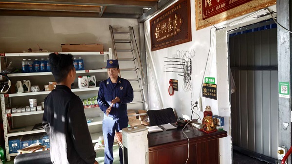 11.11消防队到辖区开展消防安全检查