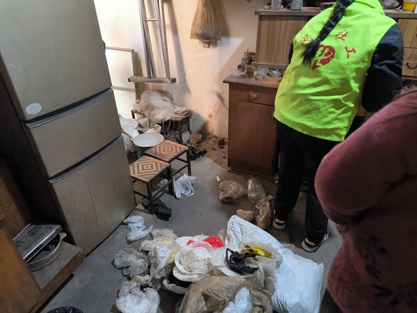 社工站物质+服务