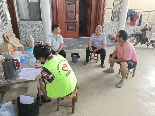 党群服务中心到东平村开展失能半失能老人入户走访