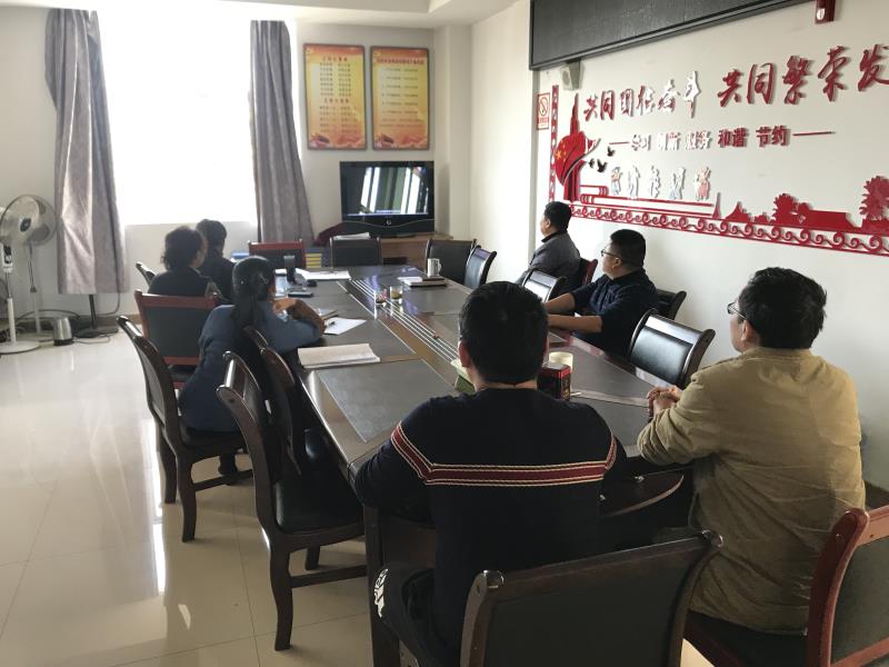 1.24组织观看《激浊扬清在云南》