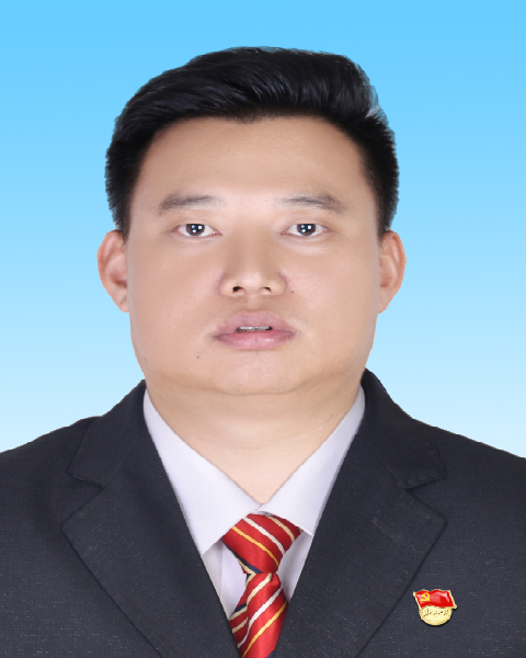 何强